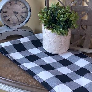 NEW! Modern Farmhouse Black & White Buffalo Check Plaid Dining Table Runner